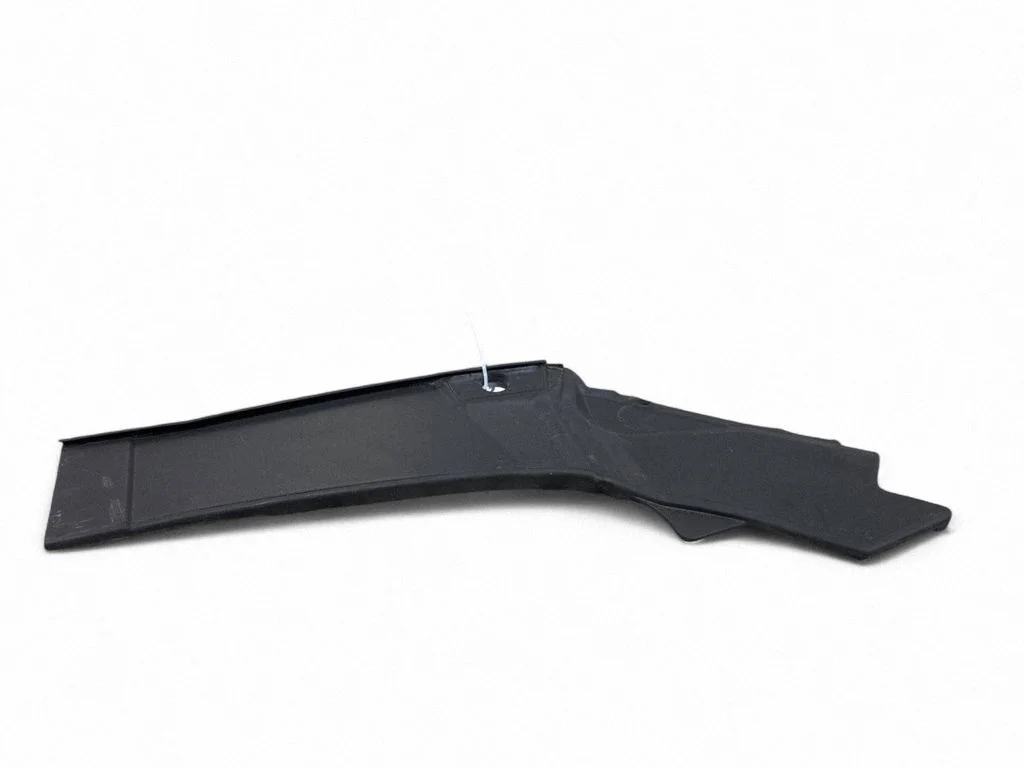 Under headlight/headlamp trim 8W0805285A