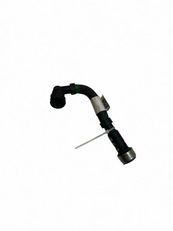 Fuel line/pipe/hose 06N133723L