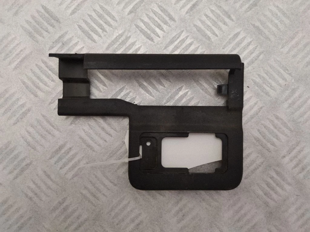 Front passenger seat rail FR3B63130A02