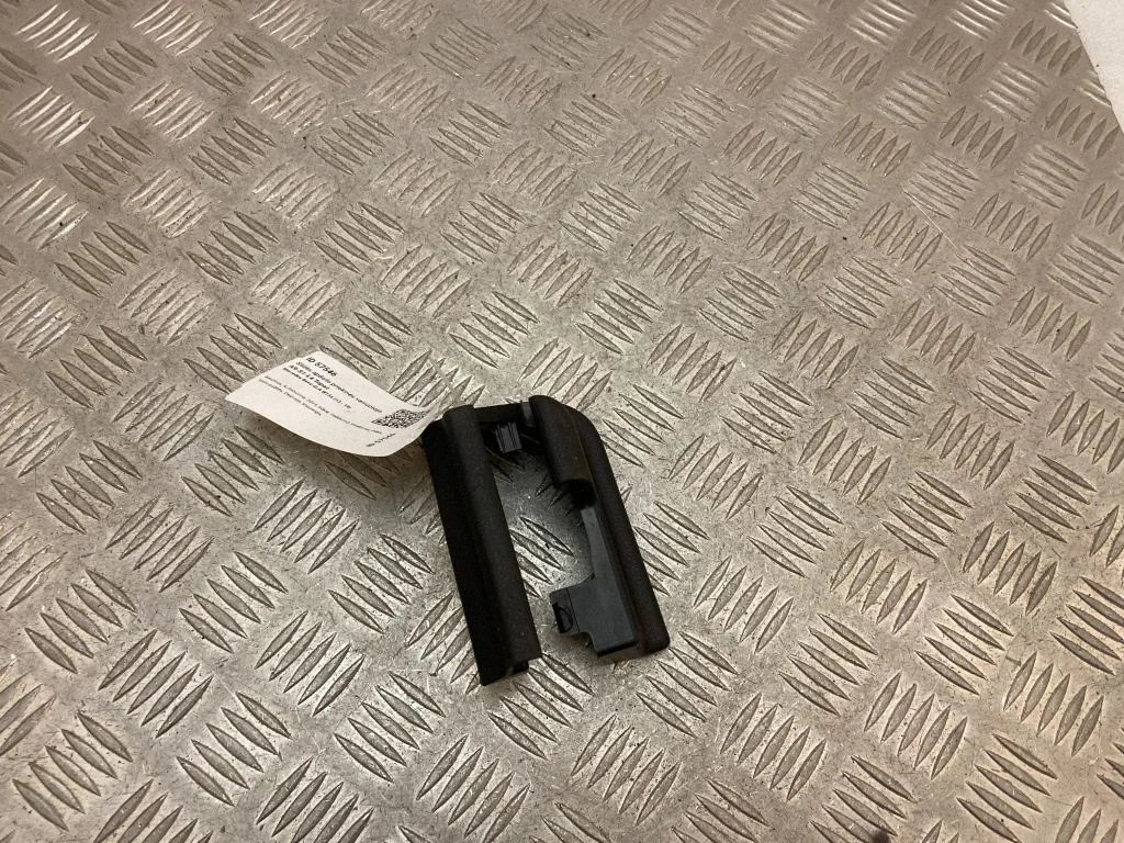 Front driver seat rail trim A1769192000