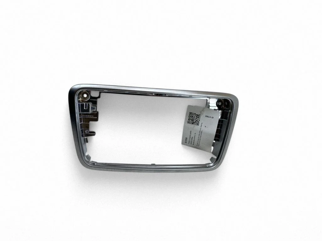 Radio/GPS head unit trim – Mercedes-Benz A-Class W176 (2012-2018)