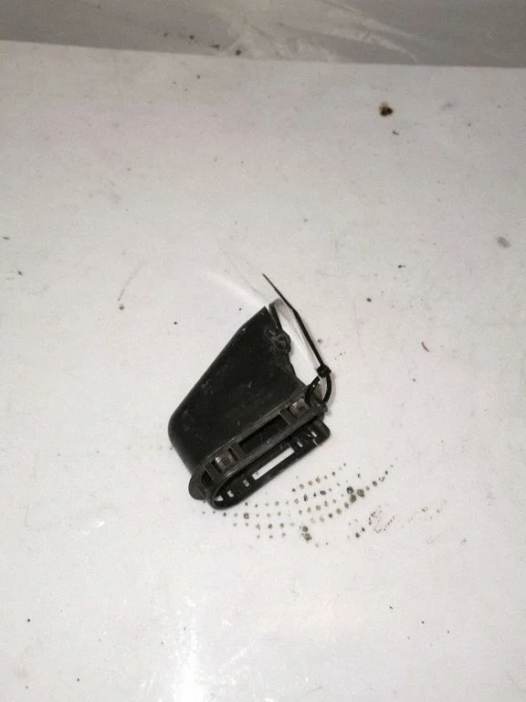Other engine bay part DG93F022B53AB