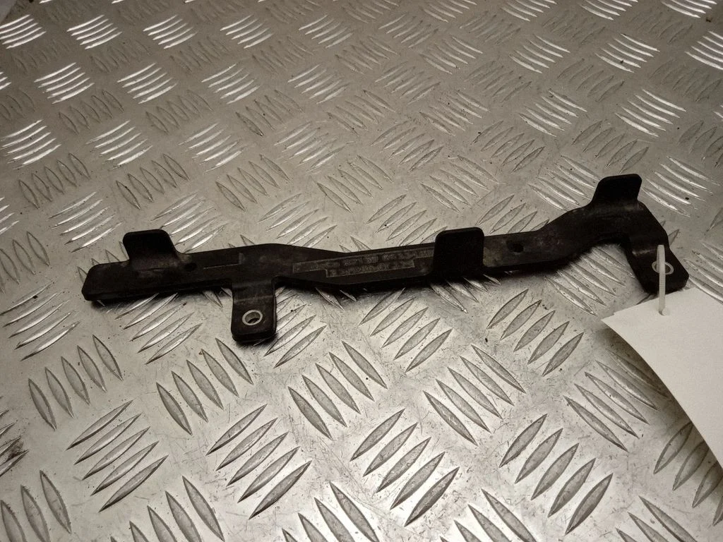 Other engine bay part BR3318D691BB