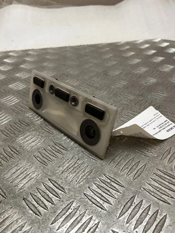 Front door interior light – BMW 7 Series E65 E66 (2001-2008)