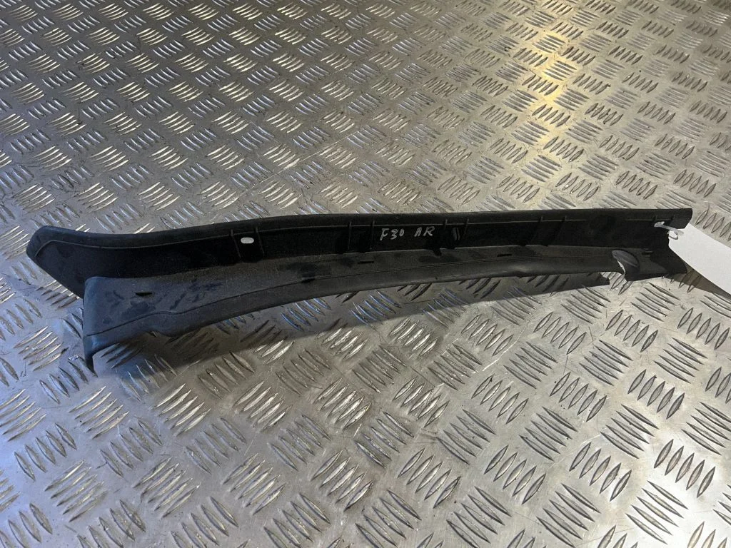 Fender trim (molding) 7264274