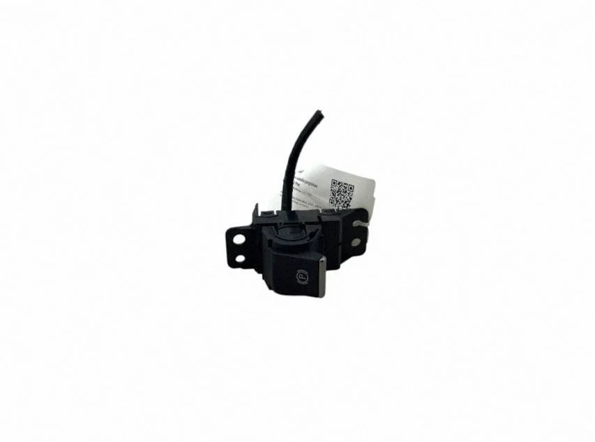 Hand parking brake switch – Lexus ES VII XZ10 (2018-2021)