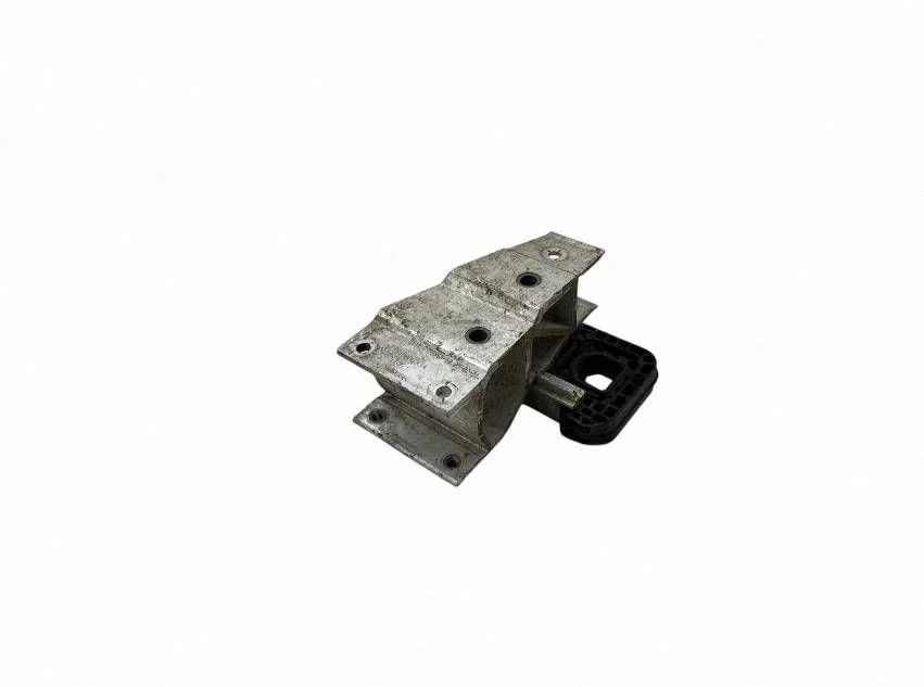 Radiator mount bracket 7399965