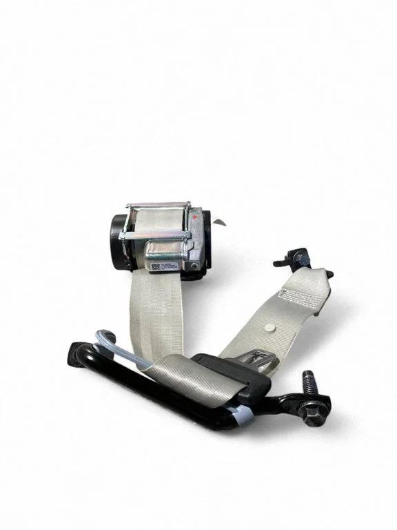 Third row seat belt 31484583