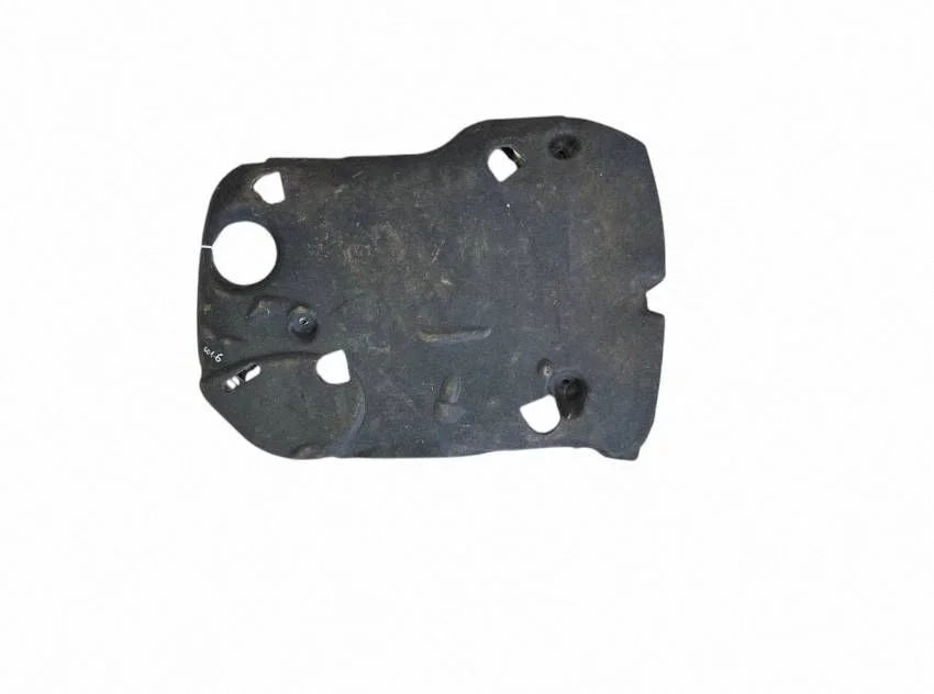 Heat shield in engine bay 8580383