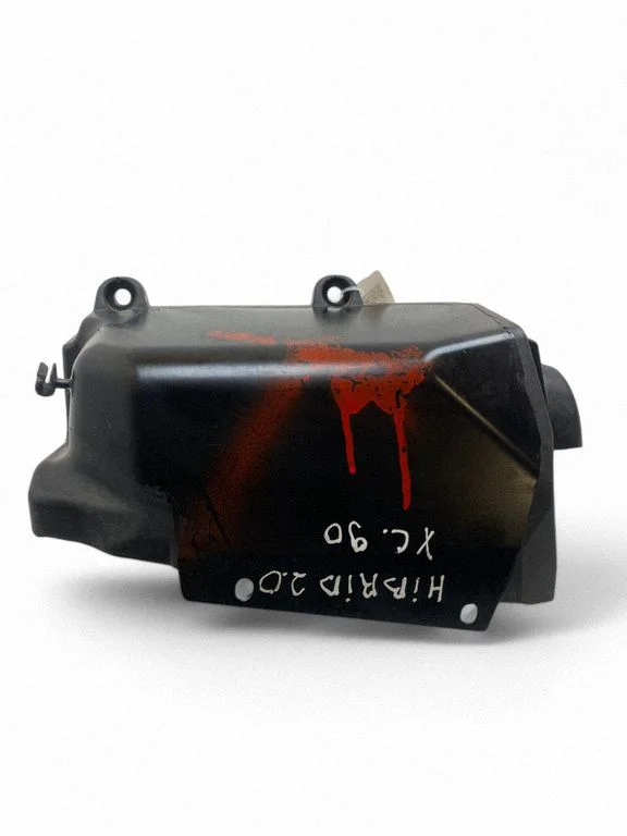 Heat shield in engine bay 31437422