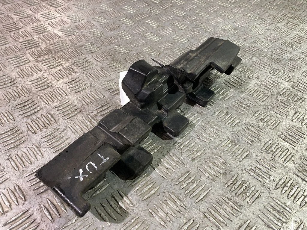Heat shield in engine bay – Hyundai Tucson TL (2015-)