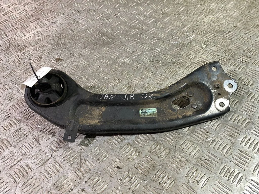 Rear suspension control arm 55270S1000