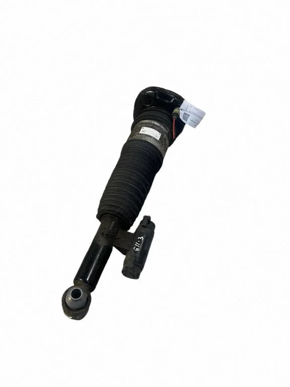 Air suspension rear shock absorber – BMW 7 Series G11 G12 (2015-2022)