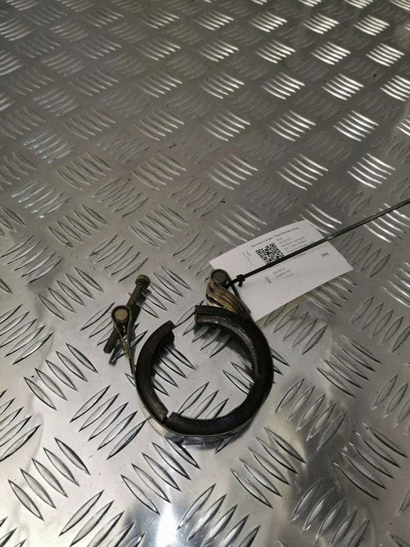 Muffler pipe connector clamp 04L253725B