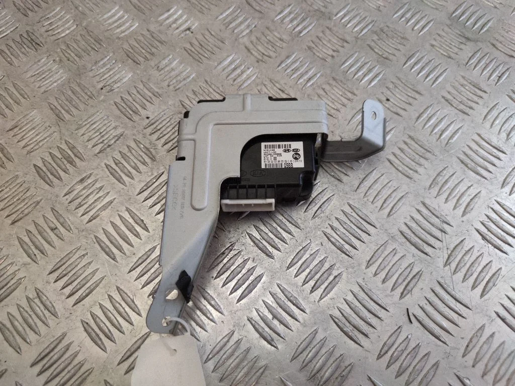 Power management control unit 95300D9BB0