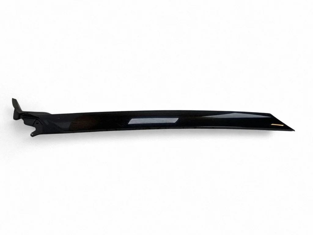 Windshield trim J8A2025A53A