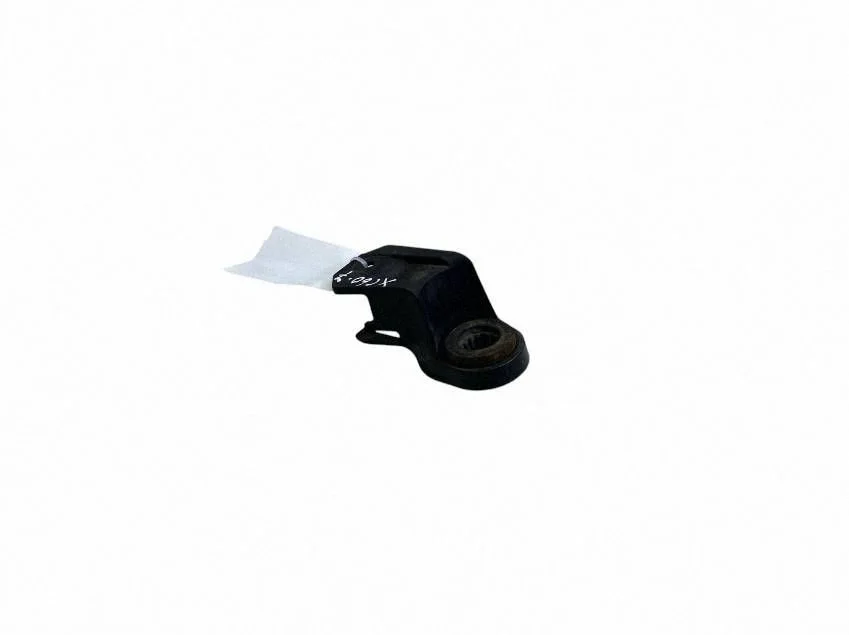 Air filter cleaner box bracket assembly 31370344