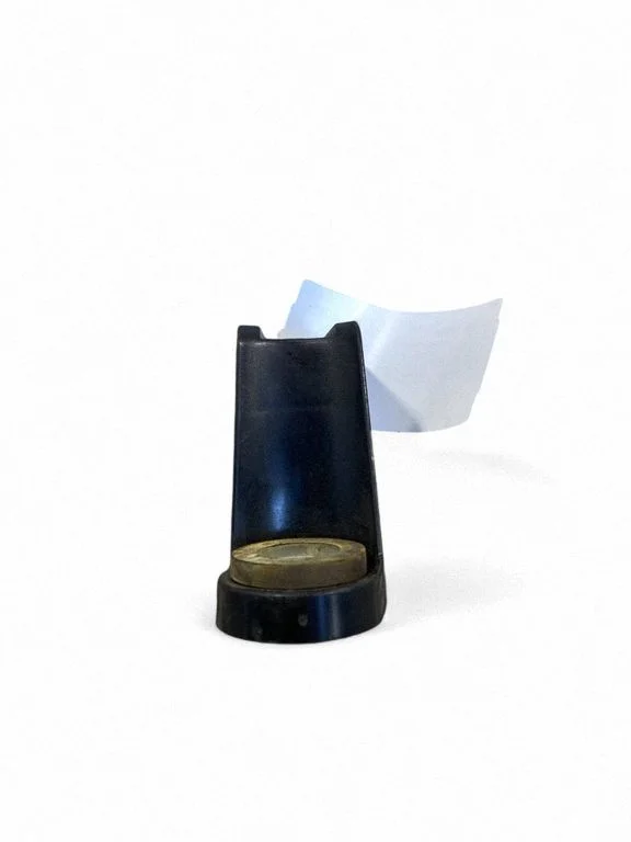Air filter cleaner box bracket assembly 31370343
