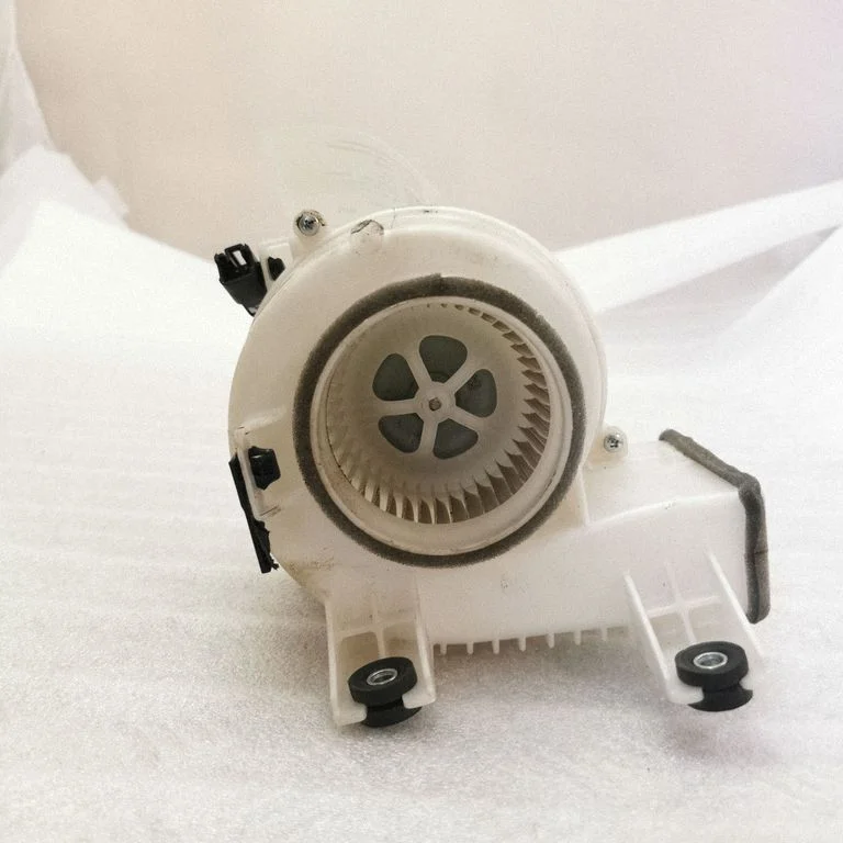 Hübriid-/elektriauto aku jahutusventilaator G923048070