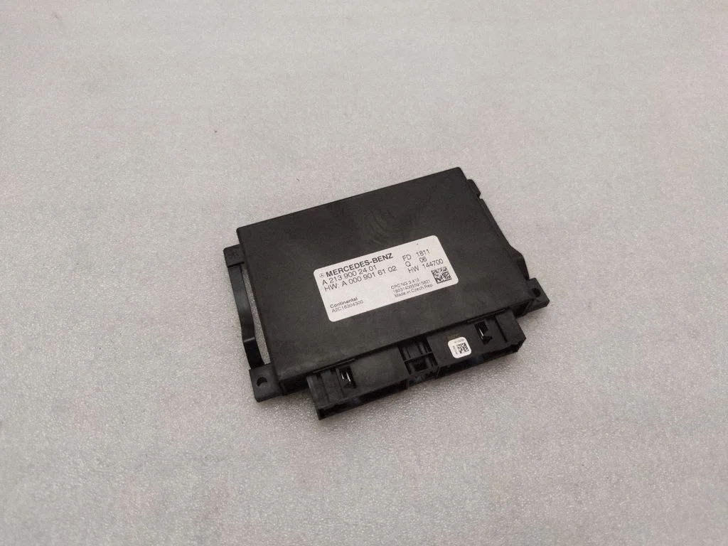 Mootori juhtmoodul (ECU) A2139002401