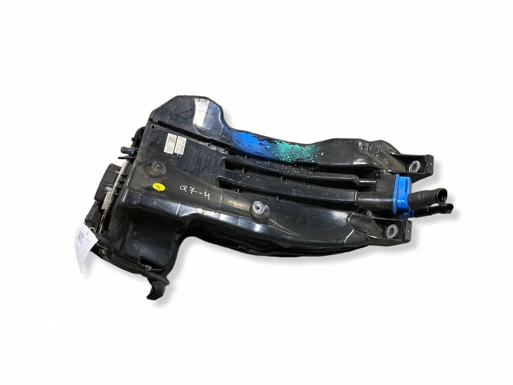 AdBlue liquid reservoir 4M0131878BE