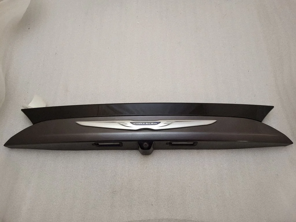 Tailgate/trunk spoiler 5RL88LAUAF