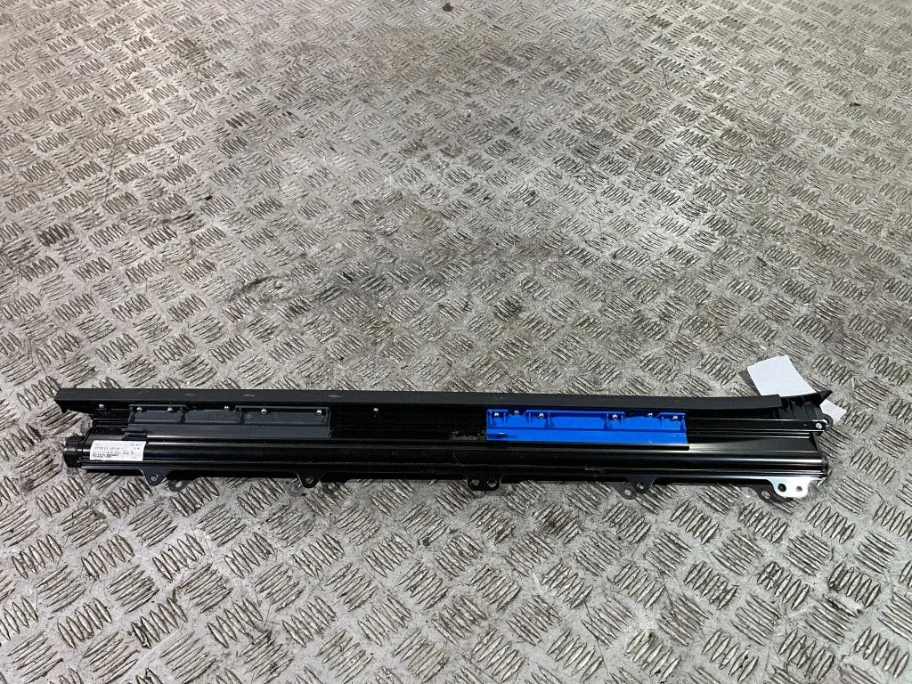 Estate rear side window sun shade/blind 6590848010