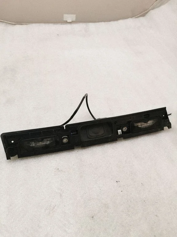 Trunk door license plate light bar CK52404C42AA