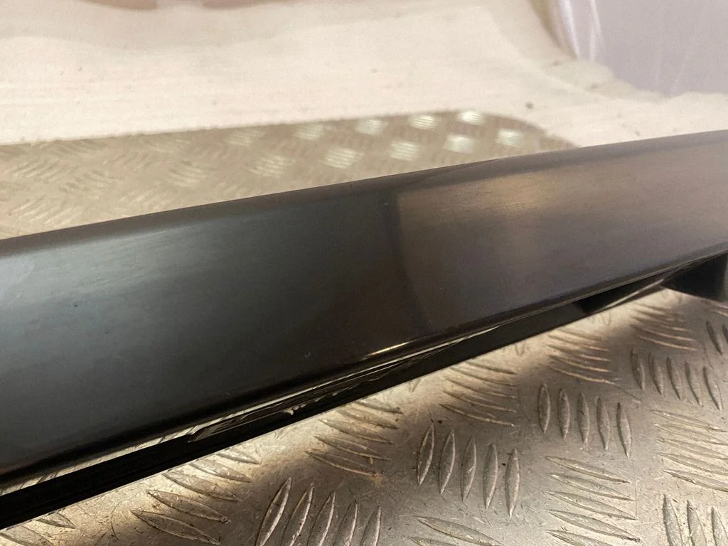 Trunk door license plate light bar HY3240406B