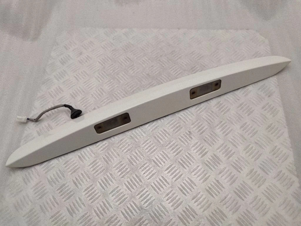 Trunk door license plate light bar – Hyundai Santa Fe (2006-2012)