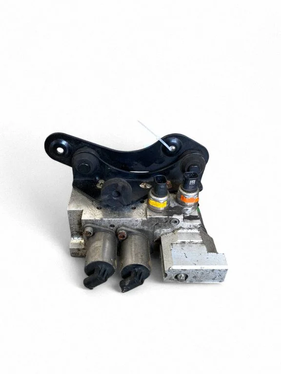 Active stabilizer control/valve assembly – Mercedes-Benz GLS-Class X166 (2015-2019)