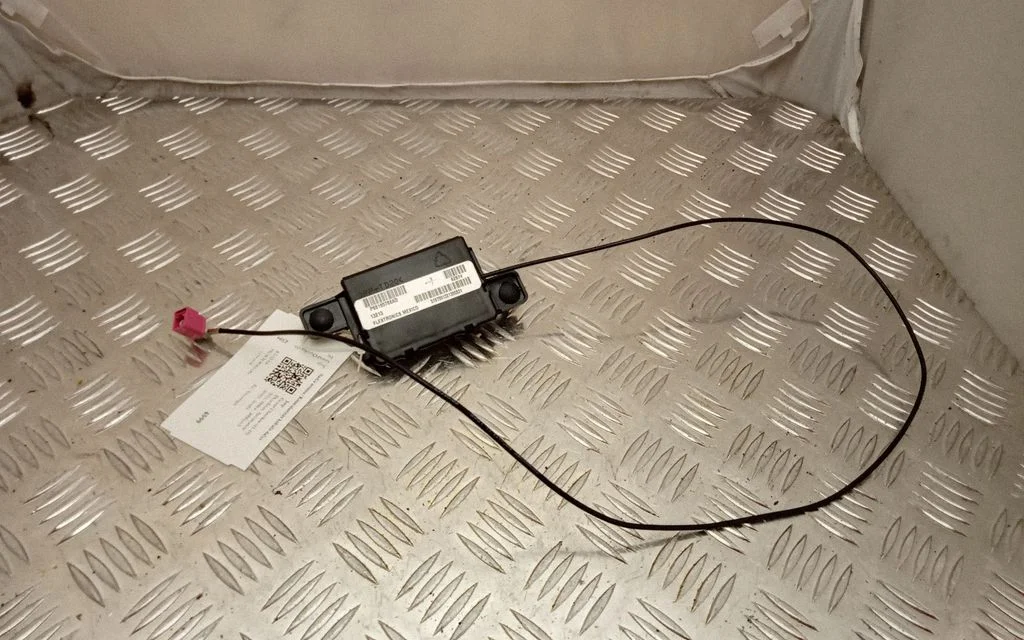 Antena radiowa – Jeep Grand Cherokee (2010-2021)