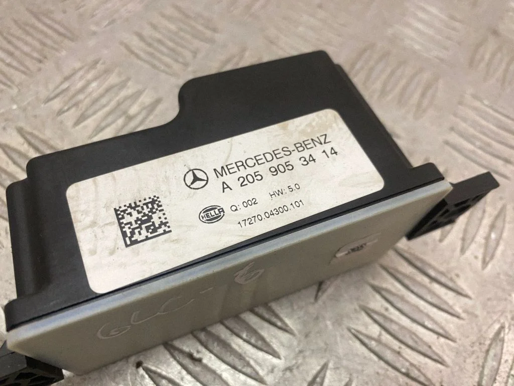 Voltage converter/converter module – Mercedes-Benz GLC-Class C253 (2016-)