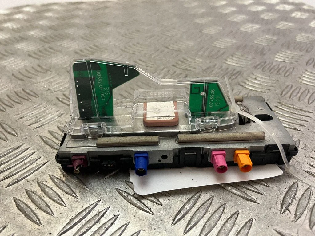 Antenna control unit – Volvo XC90 (2014-)