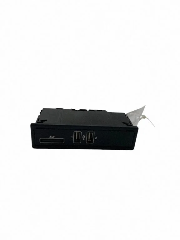 USB control unit – Mercedes-Benz GLC-Class C253 (2016-)
