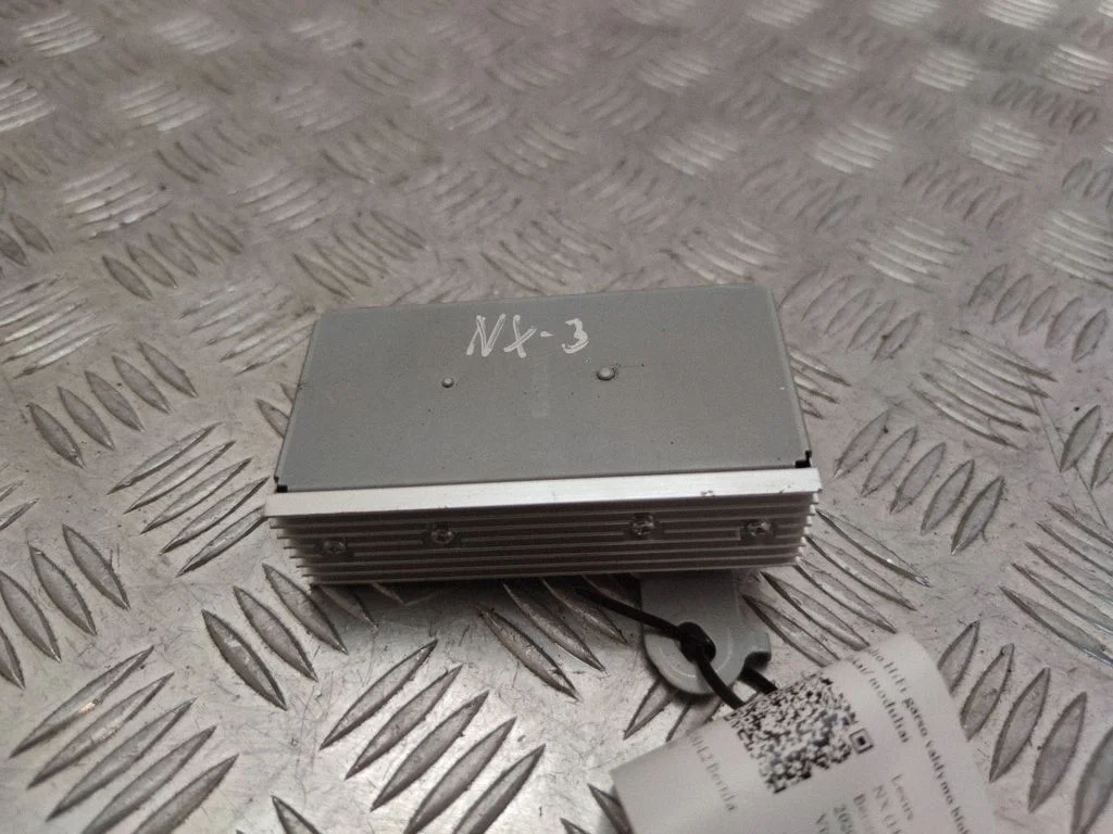 HiFi-heli juhtplokk – Lexus NX (2014-2021)