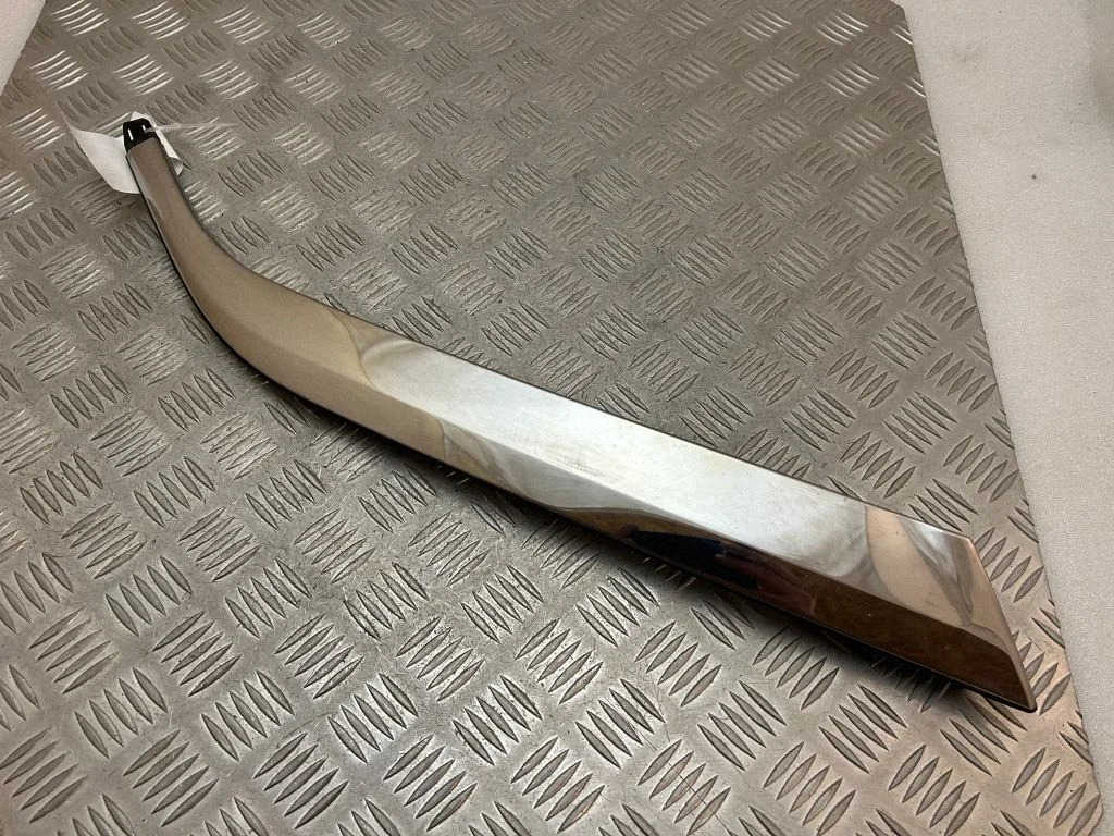 Aizmugurējā sāna stikla apdare 9813609377