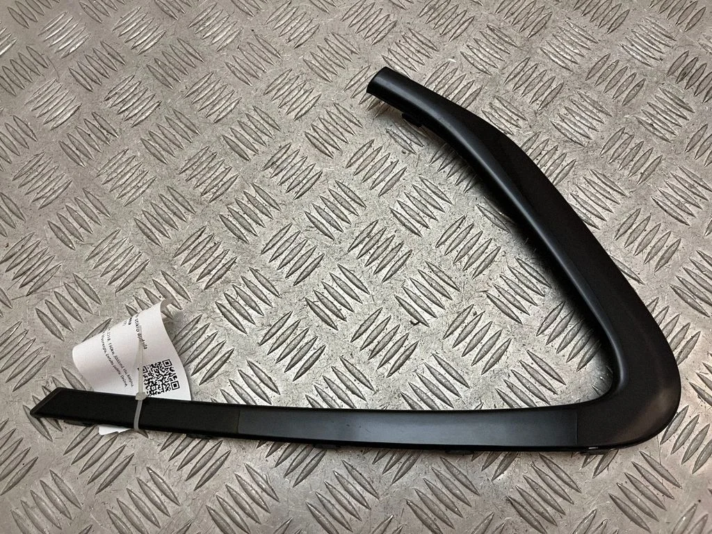 Rear side glass trim 7377892