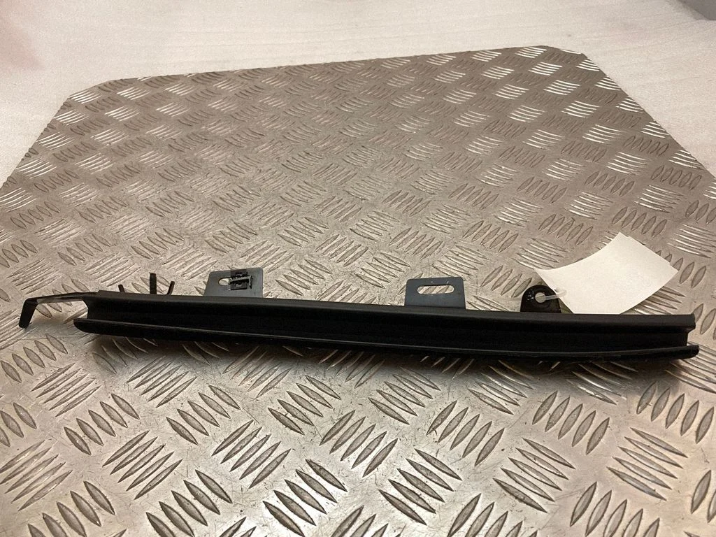 Rear side glass trim
