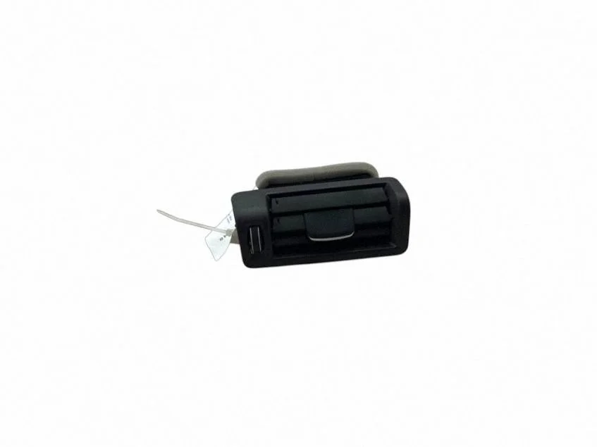 Air vent grill in roof 31497123