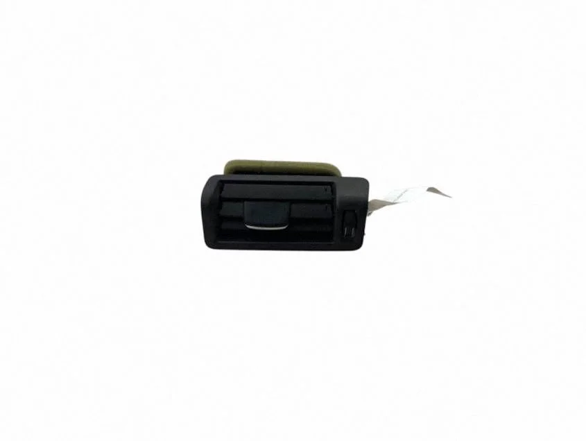 Air vent grill in roof 31455187