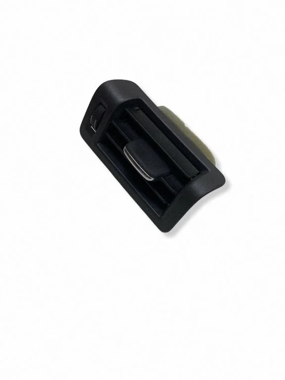 Air vent grill in roof 31497127
