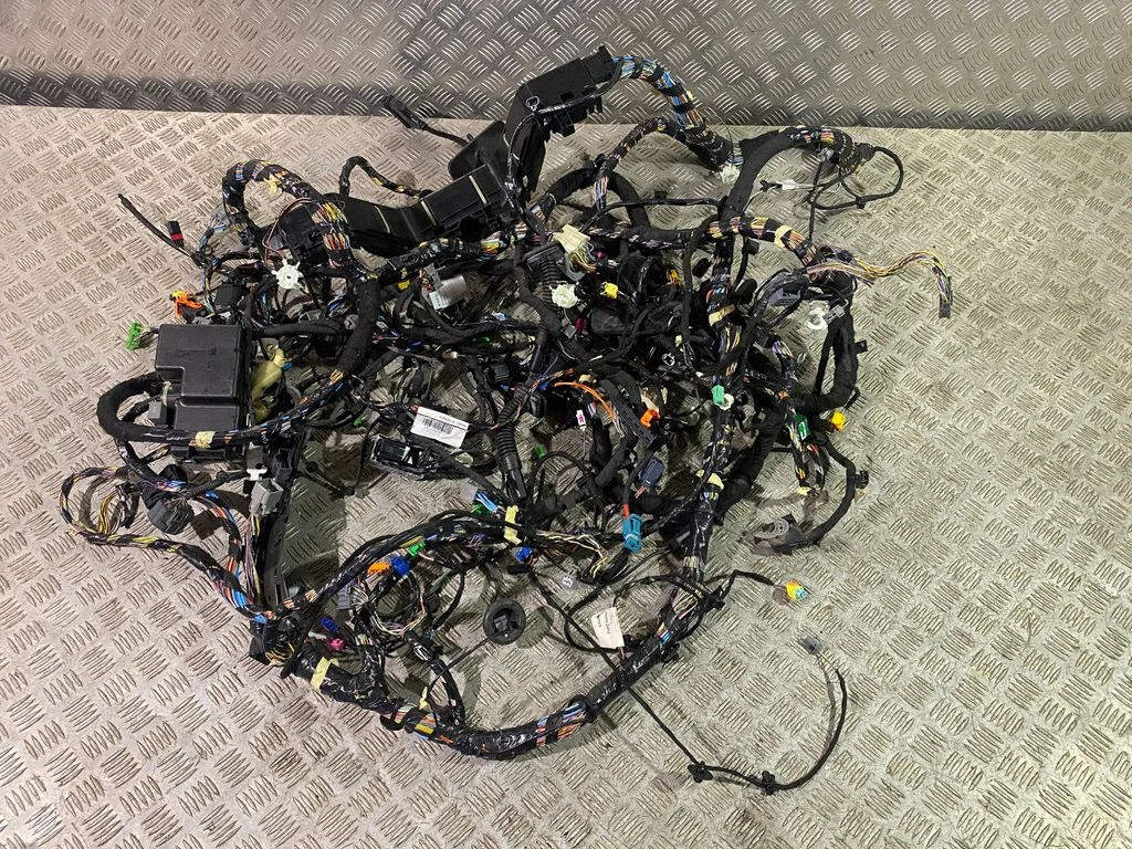 Left interior wiring harness – Volvo XC90 (2014-)