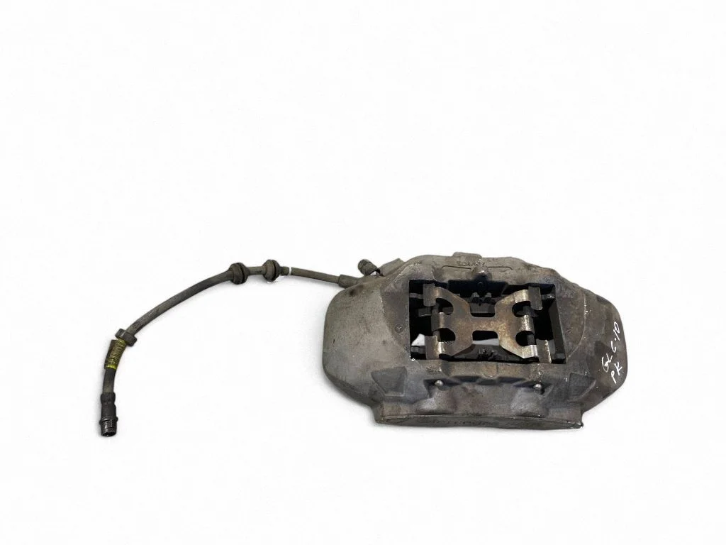 Front brake caliper 8031AD969E