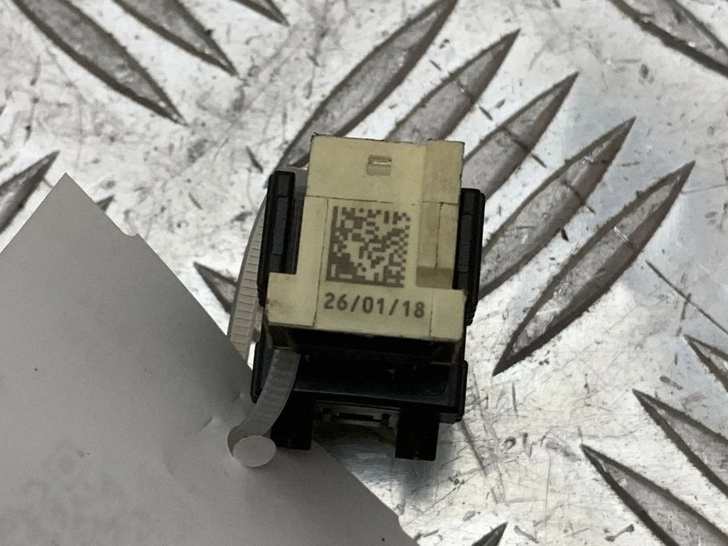 Brake pedal sensor switch 6876896