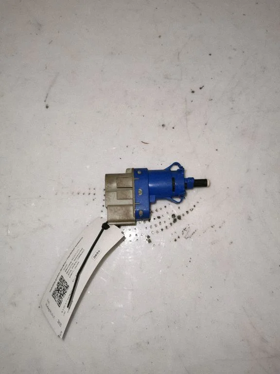 Brake pedal sensor switch 8T4T9G854AA