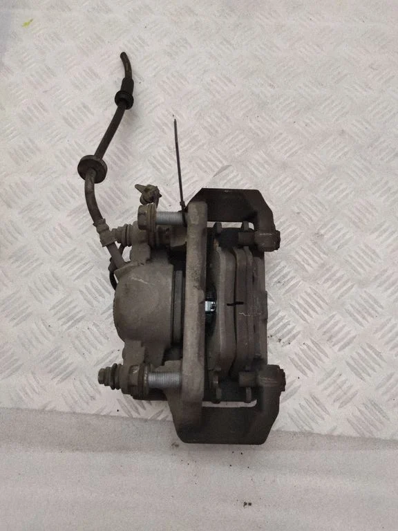 Front brake caliper 4G0105CH