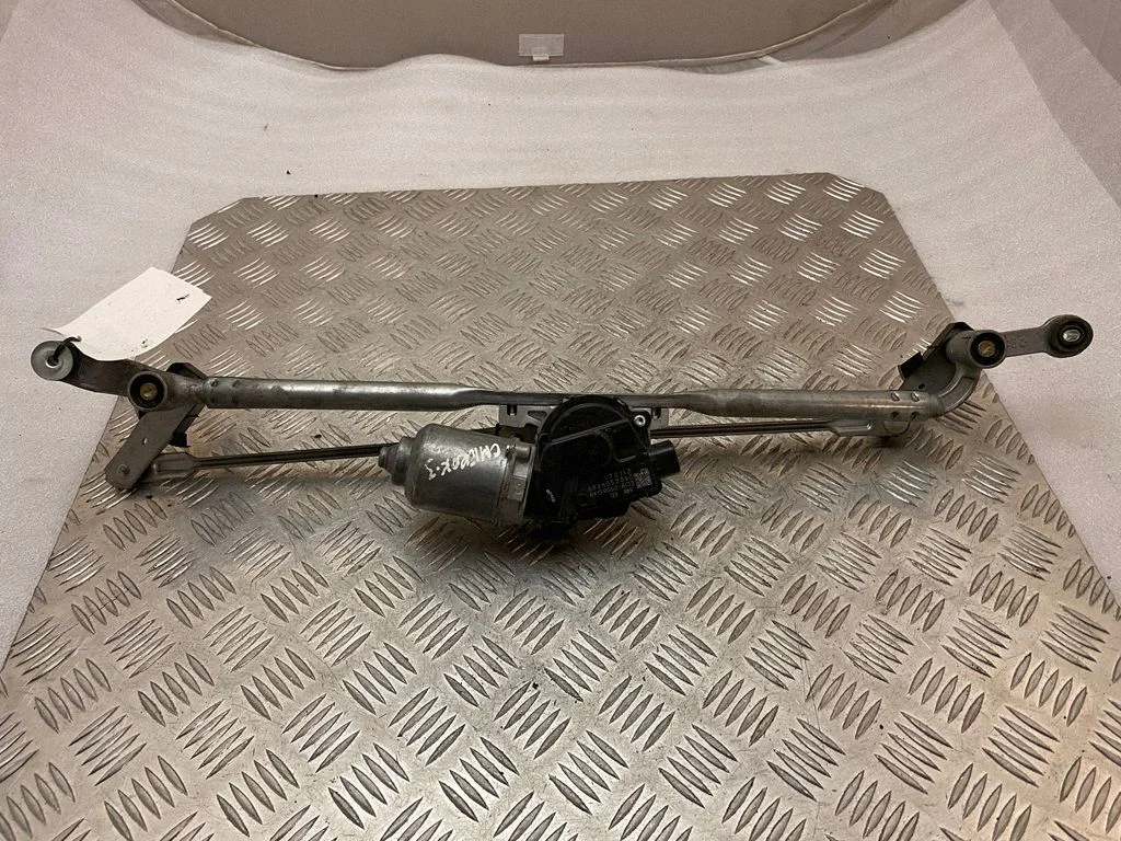 Front wiper linkage and motor 68260523AC
