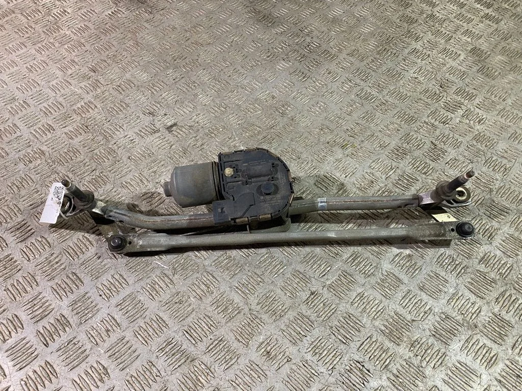 Front wiper linkage and motor 8R1955023D