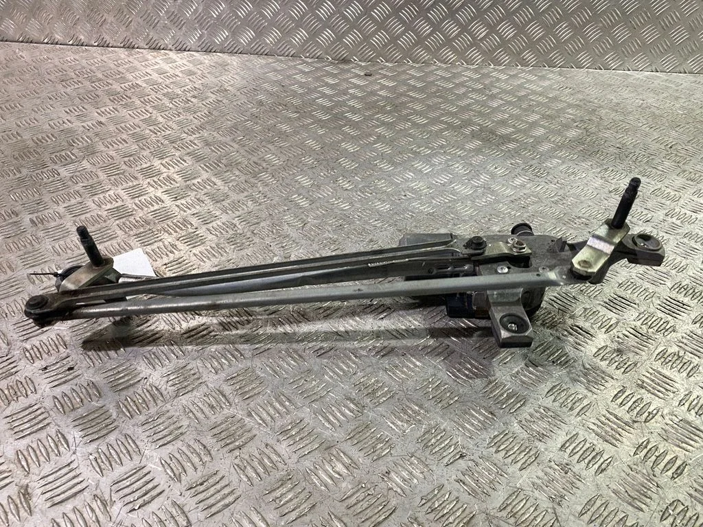 Front wiper linkage and motor 31333455